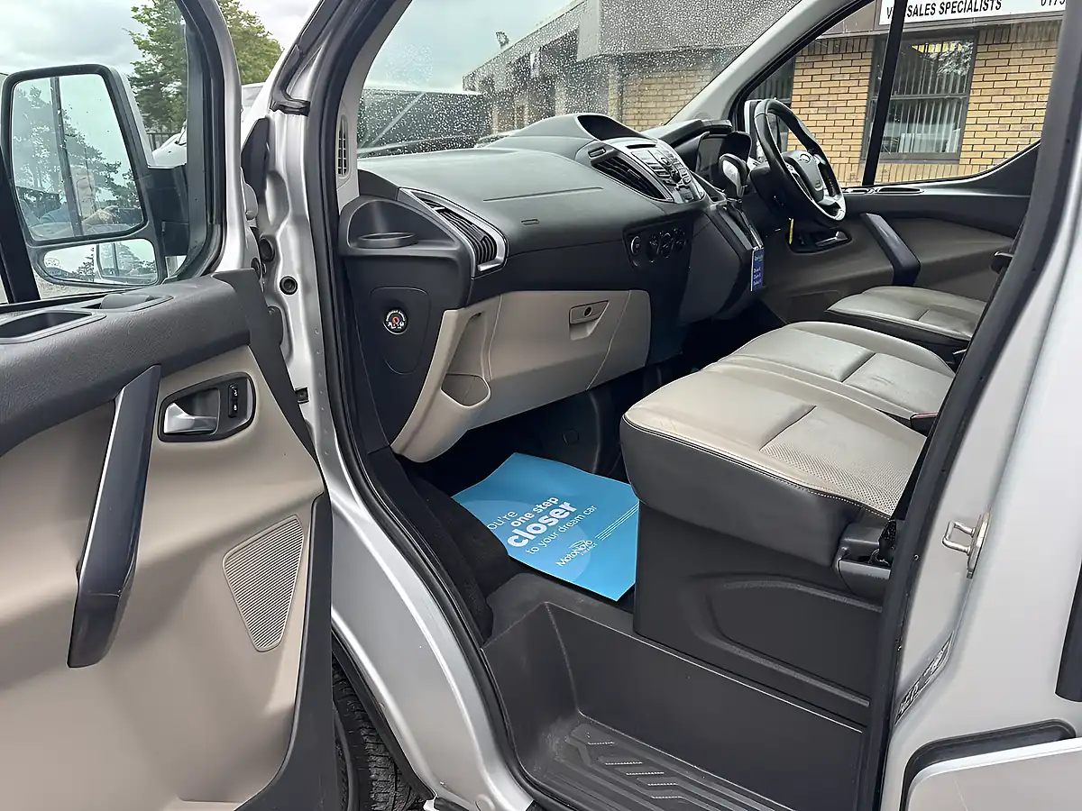 Used 2018 Ford Transit Custom Limited Silver - Interior and Exterior details 10