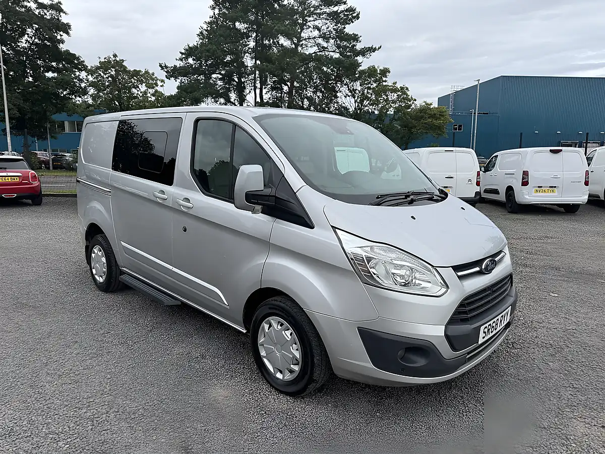 Used 2018 Ford Transit Custom Limited Silver - Interior and Exterior details 3