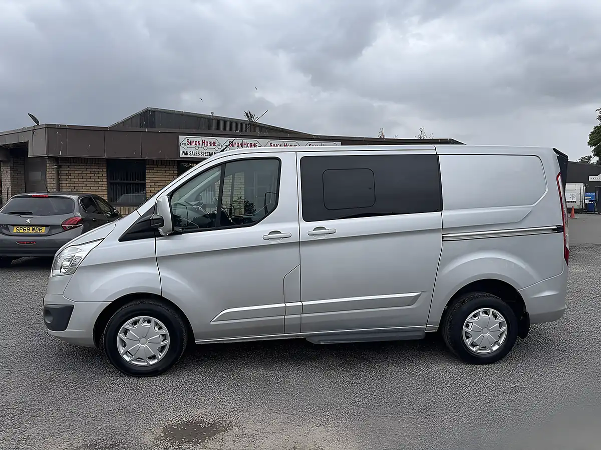 Used 2018 Ford Transit Custom Limited Silver - Interior and Exterior details 8