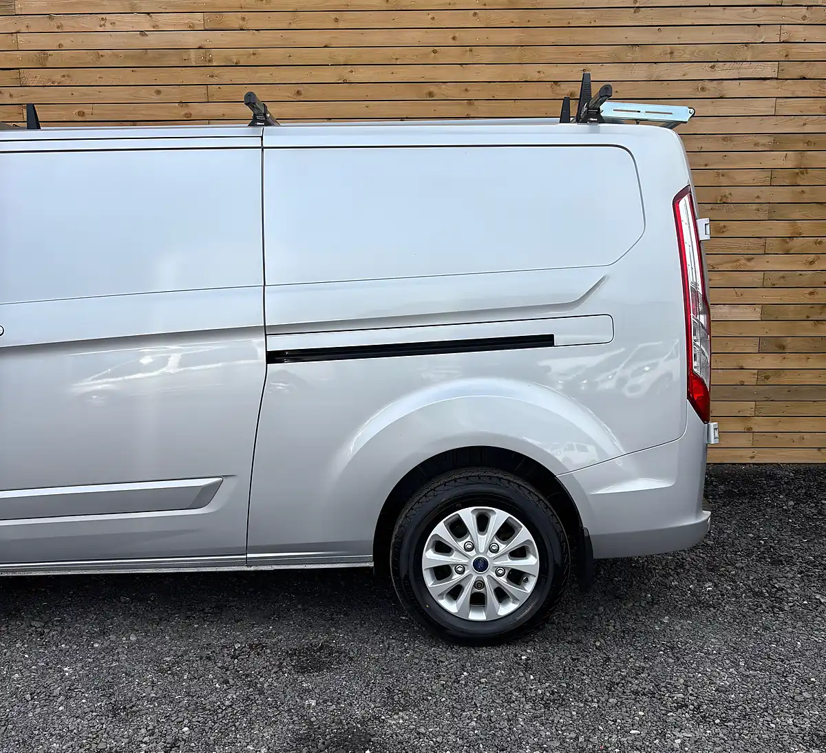 Used 2018 Ford Transit Custom Limited Silver - Interior and Exterior details 10