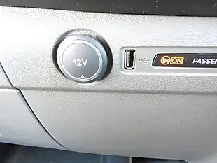 Used 2018 Ford Transit Custom Limited White - Interior and Exterior details 18