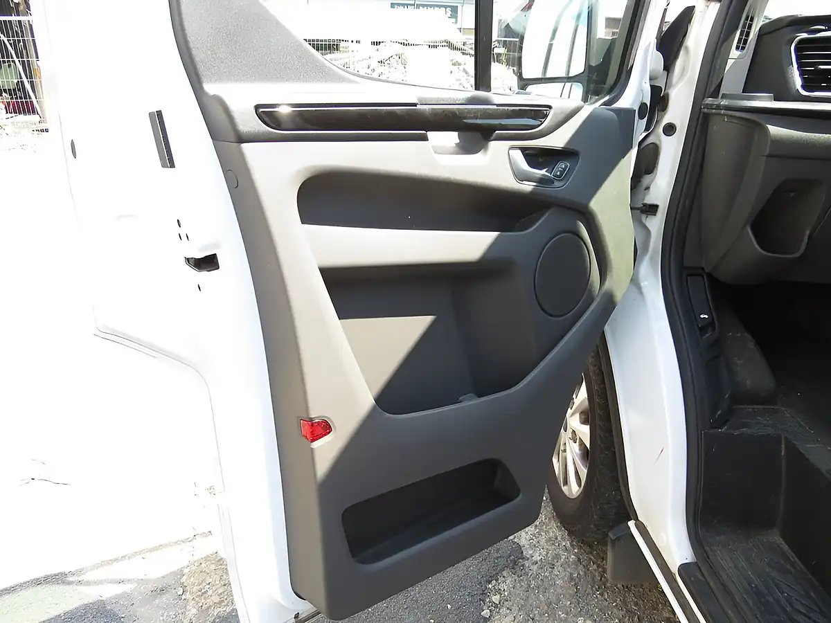 Used 2018 Ford Transit Custom Limited White - Interior and Exterior details 20