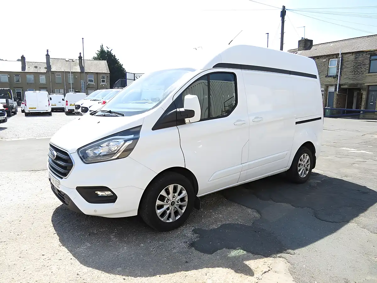 Used 2018 Ford Transit Custom Limited White - Interior and Exterior details 5