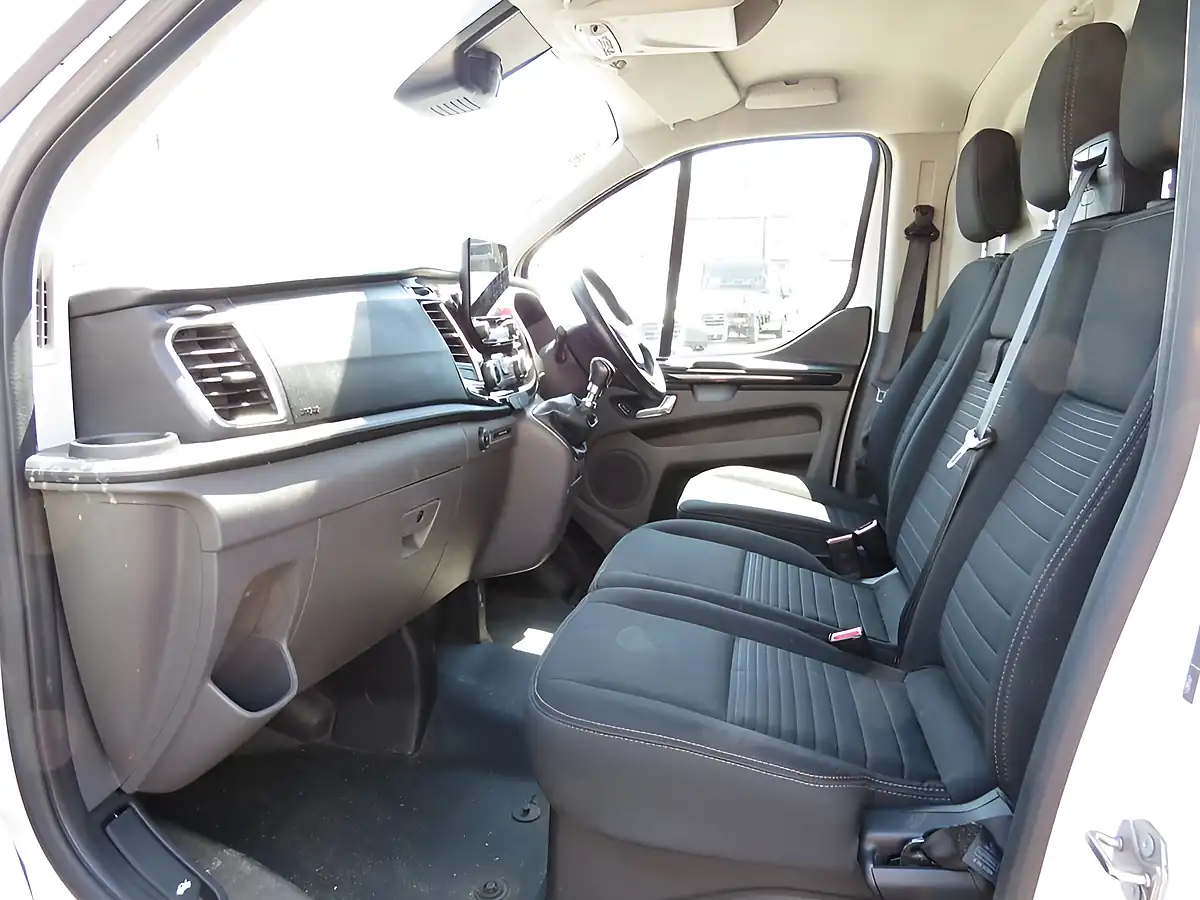 Used 2018 Ford Transit Custom Limited White - Interior and Exterior details 9