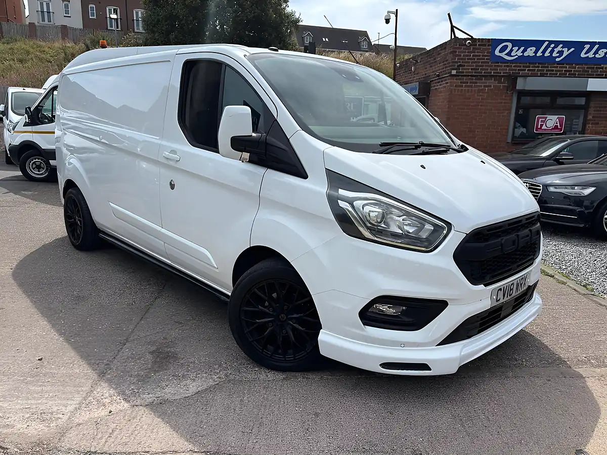 Used 2018 Ford Transit Custom Limited White - Interior and Exterior details 3