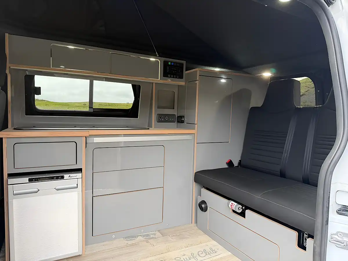 Used 2018 Ford Transit Custom Limited White - Interior and Exterior details 2