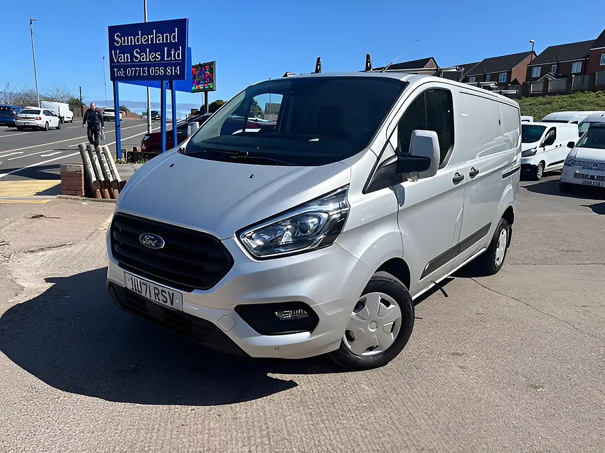 Used 2018 Ford Transit Custom Limited White - Interior and Exterior details 6