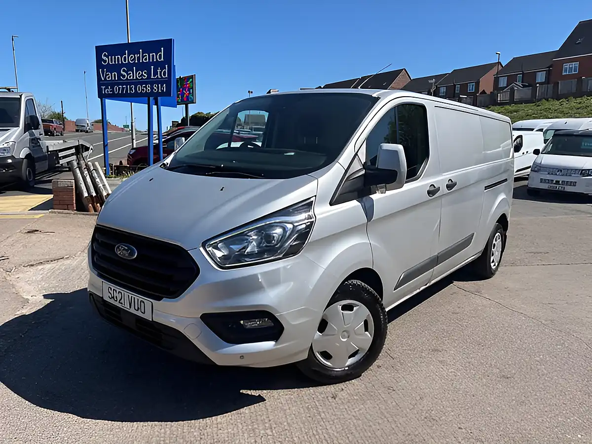Used 2018 Ford Transit Custom Limited White - Interior and Exterior details 3