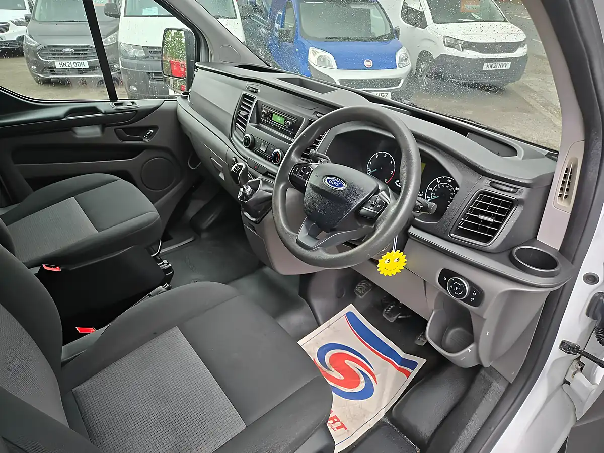 Used 2018 Ford Transit Custom Low Roof Van White - Interior and Exterior details 15