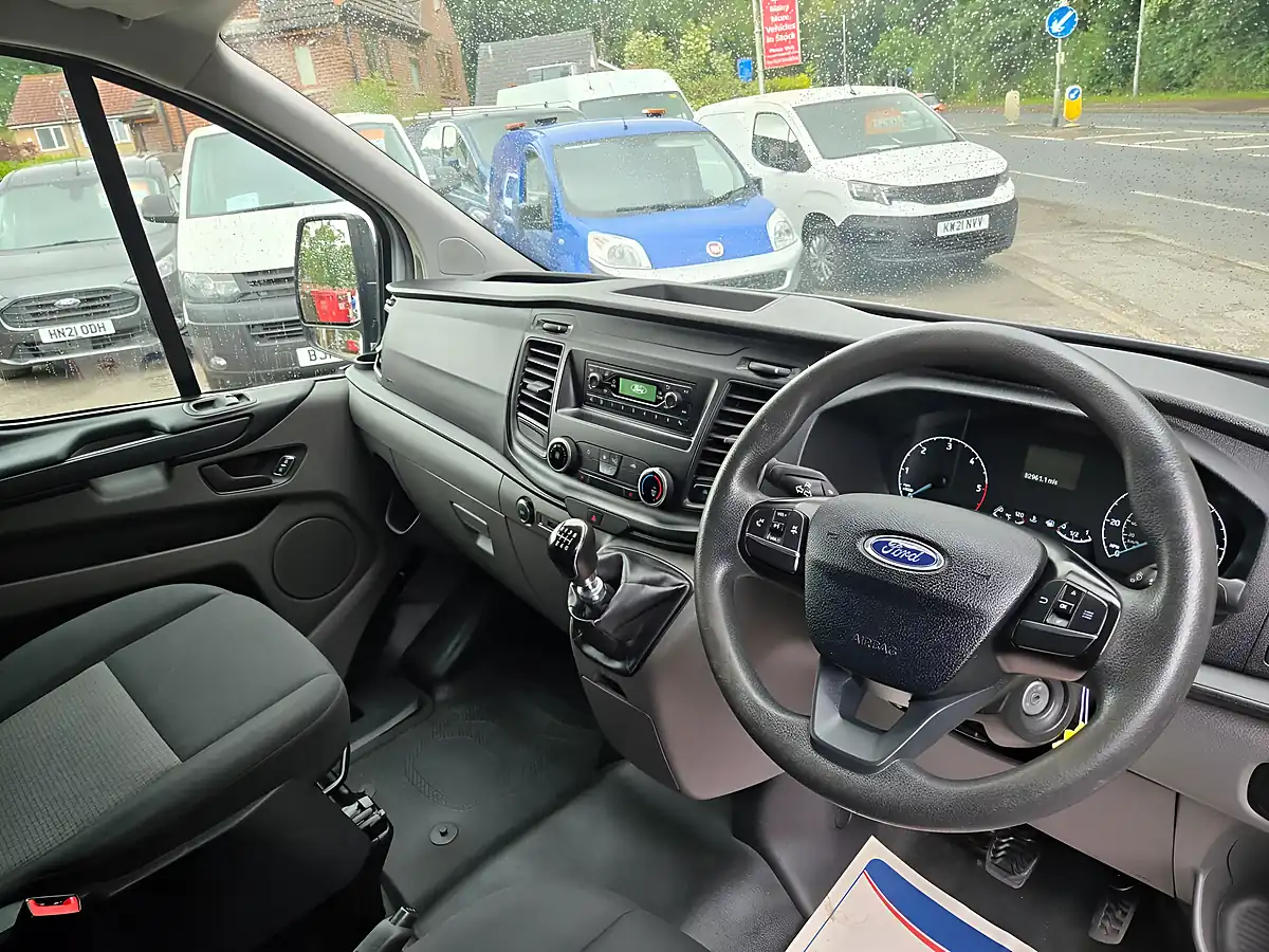Used 2018 Ford Transit Custom Low Roof Van White - Interior and Exterior details 17