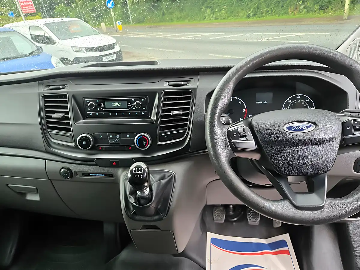 Used 2018 Ford Transit Custom Low Roof Van White - Interior and Exterior details 18