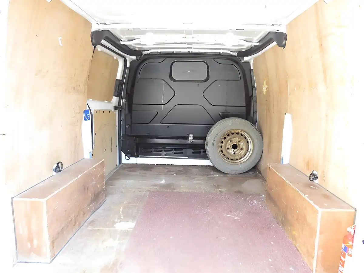 Used 2018 Ford Transit Custom Panel Van L1 H1 White - Interior and Exterior details 2
