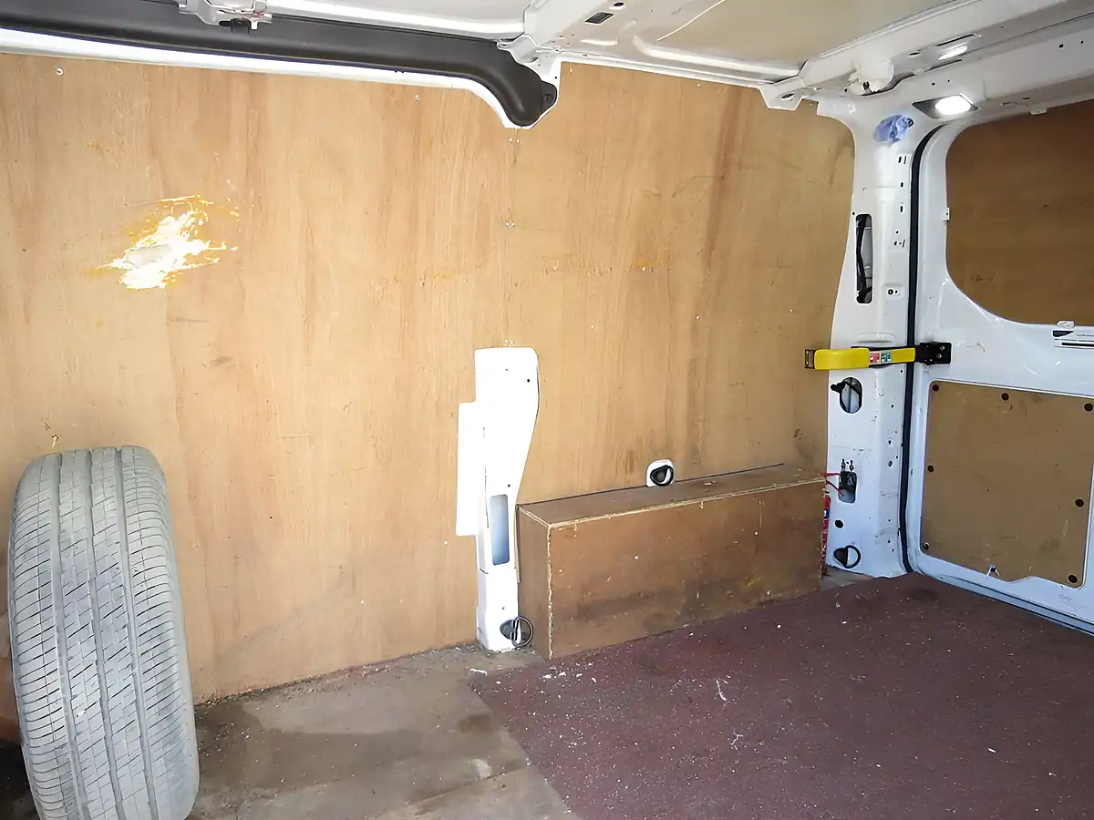 Used 2018 Ford Transit Custom Panel Van L1 H1 White - Interior and Exterior details 6