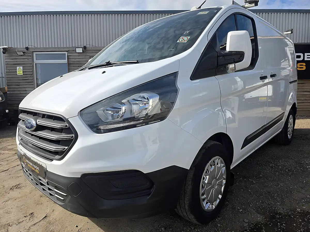 Used 2018 Ford Transit Custom Panel Van White - Interior and Exterior details 10