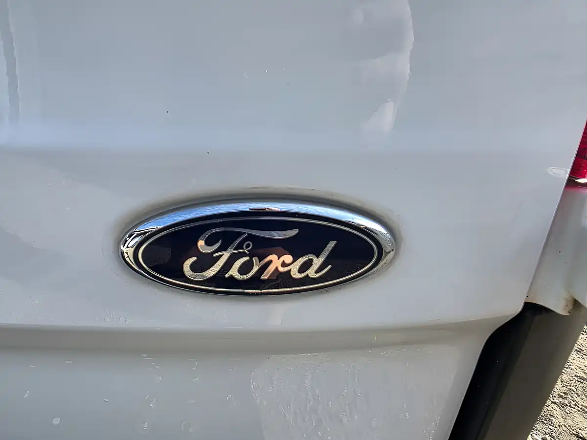 Used 2018 Ford Transit Custom Panel Van White - Interior and Exterior details 12