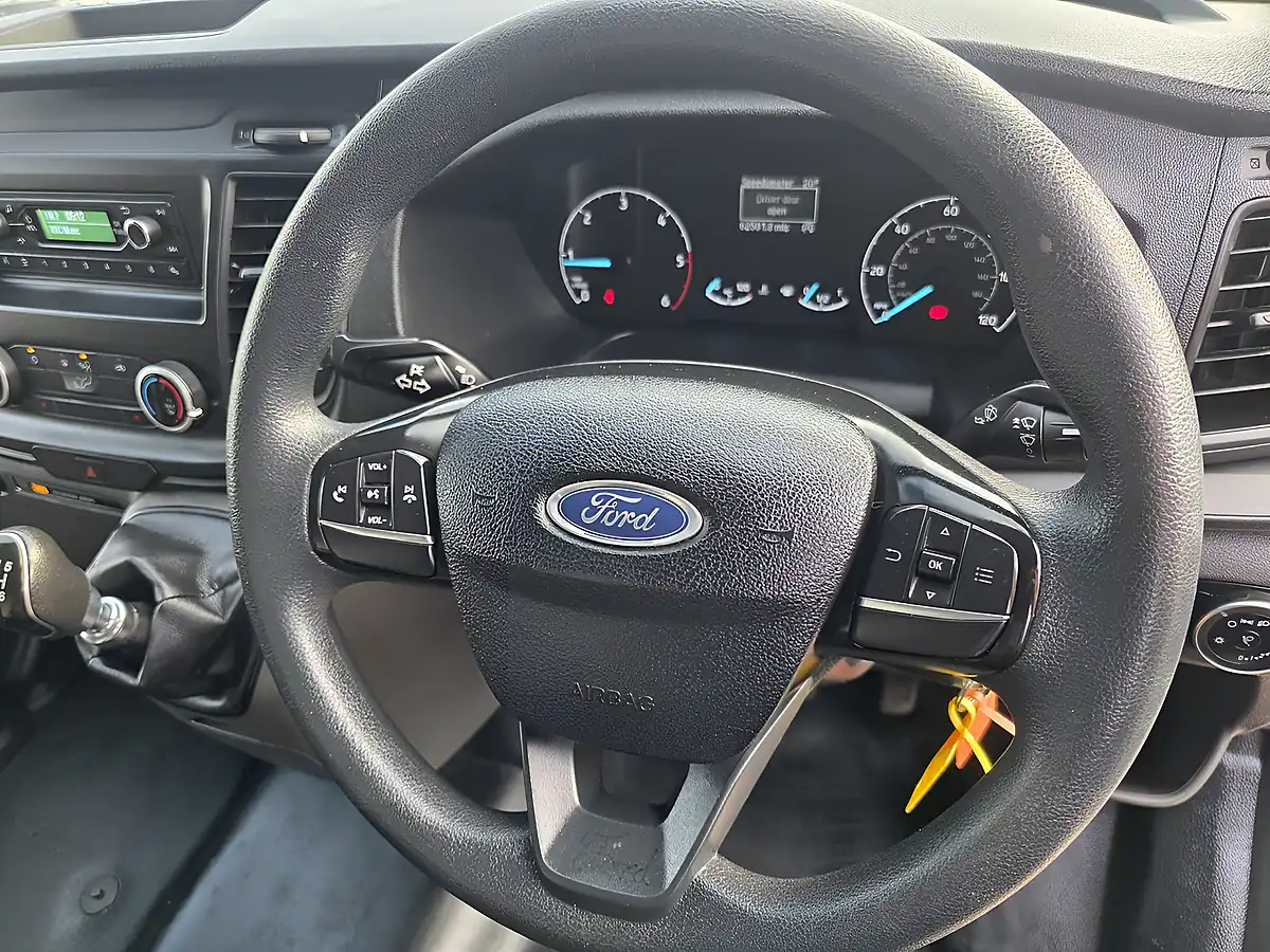 Used 2018 Ford Transit Custom Panel Van White - Interior and Exterior details 15