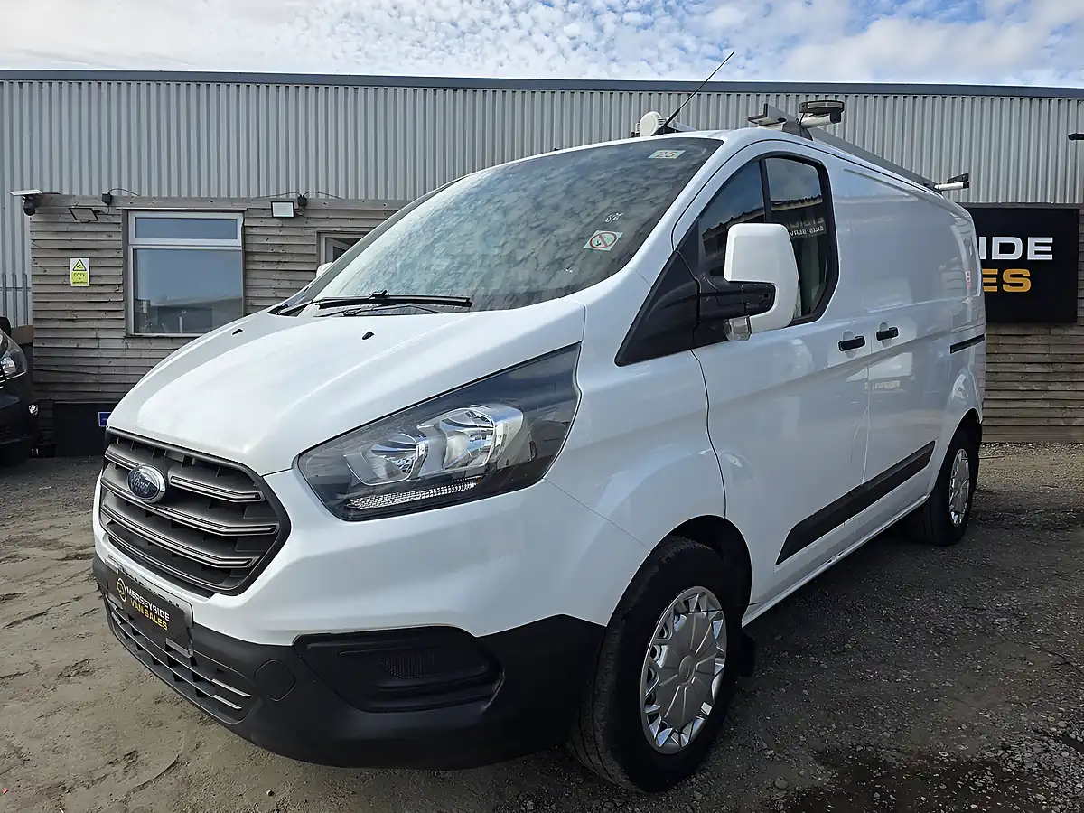 Used 2018 Ford Transit Custom Panel Van White - Interior and Exterior details 4