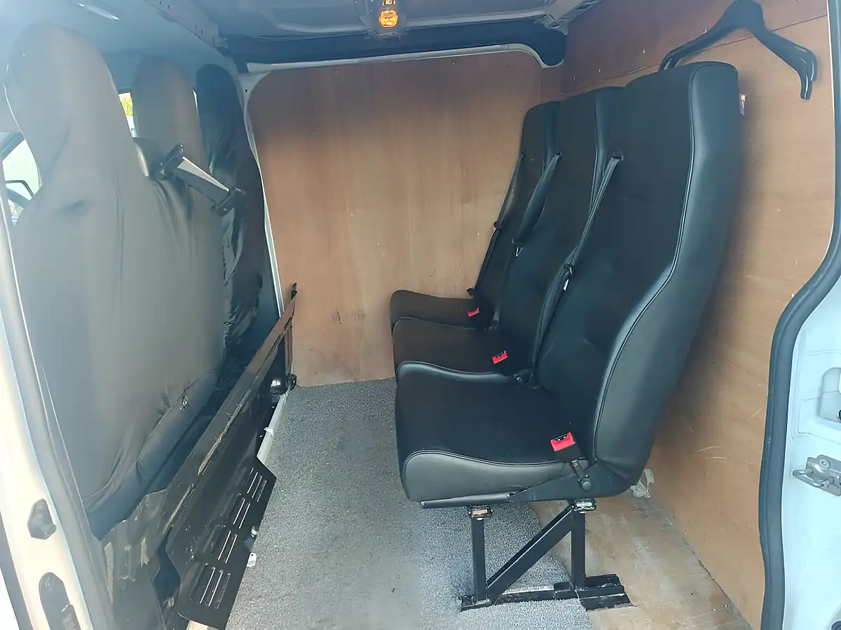 Used 2018 Ford Transit Custom Panel Van White - Interior and Exterior details 11