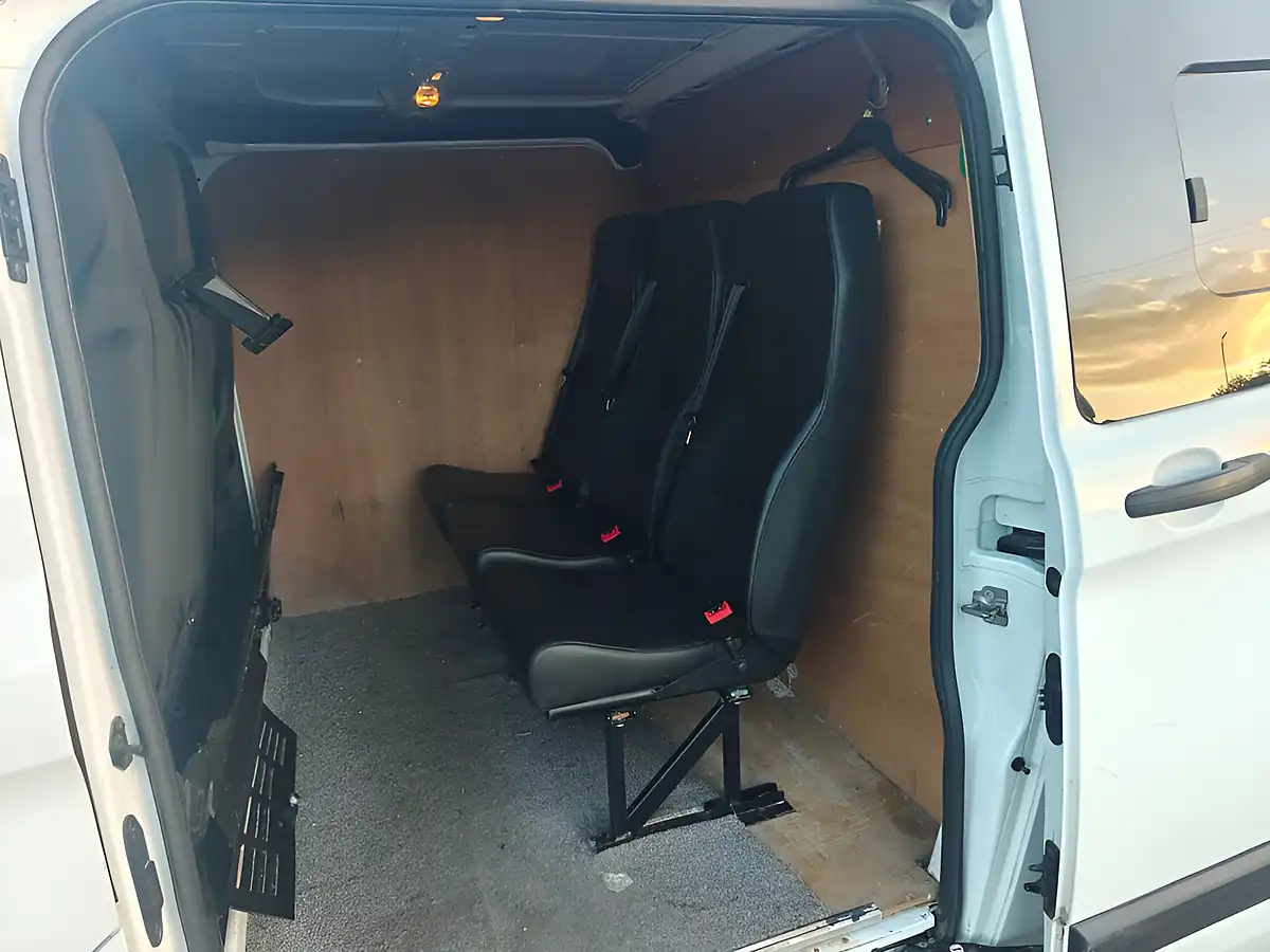 Used 2018 Ford Transit Custom Panel Van White - Interior and Exterior details 12
