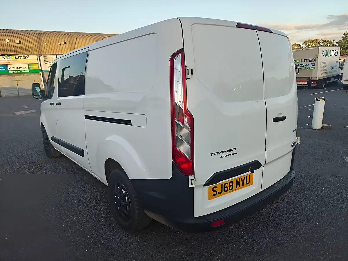Used 2018 Ford Transit Custom Panel Van White - Interior and Exterior details 13