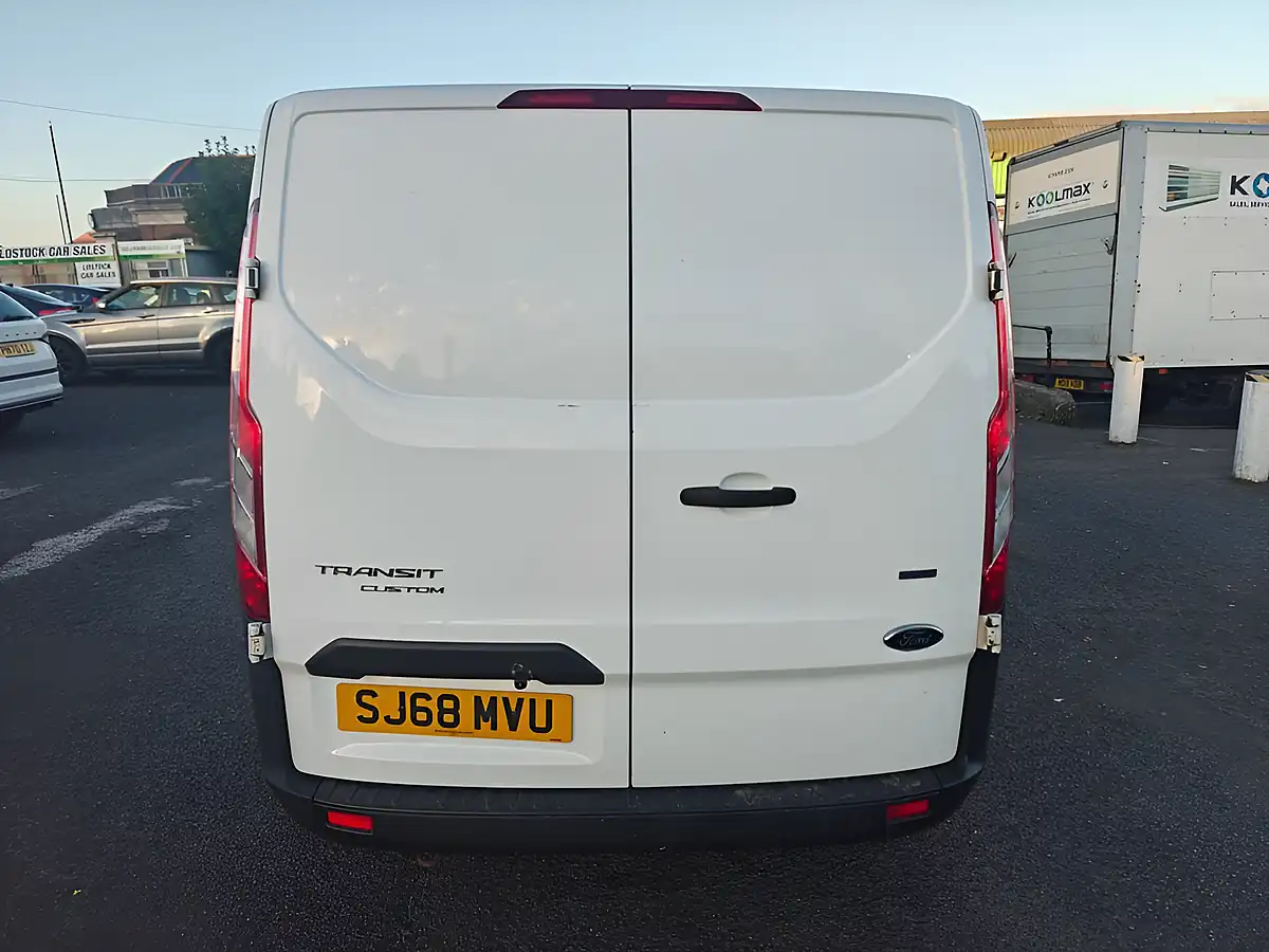 Used 2018 Ford Transit Custom Panel Van White - Interior and Exterior details 15