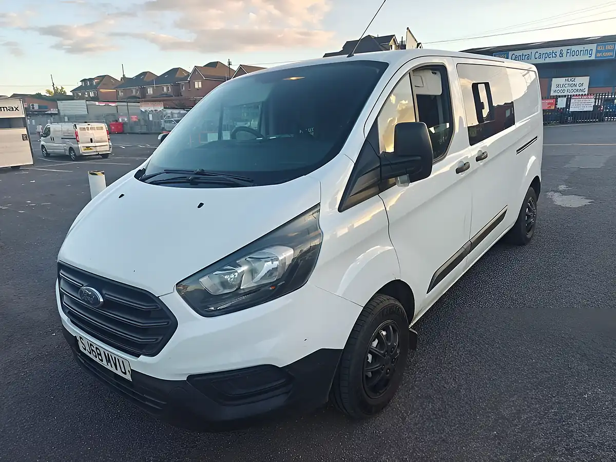 Used 2018 Ford Transit Custom Panel Van White - Interior and Exterior details 16
