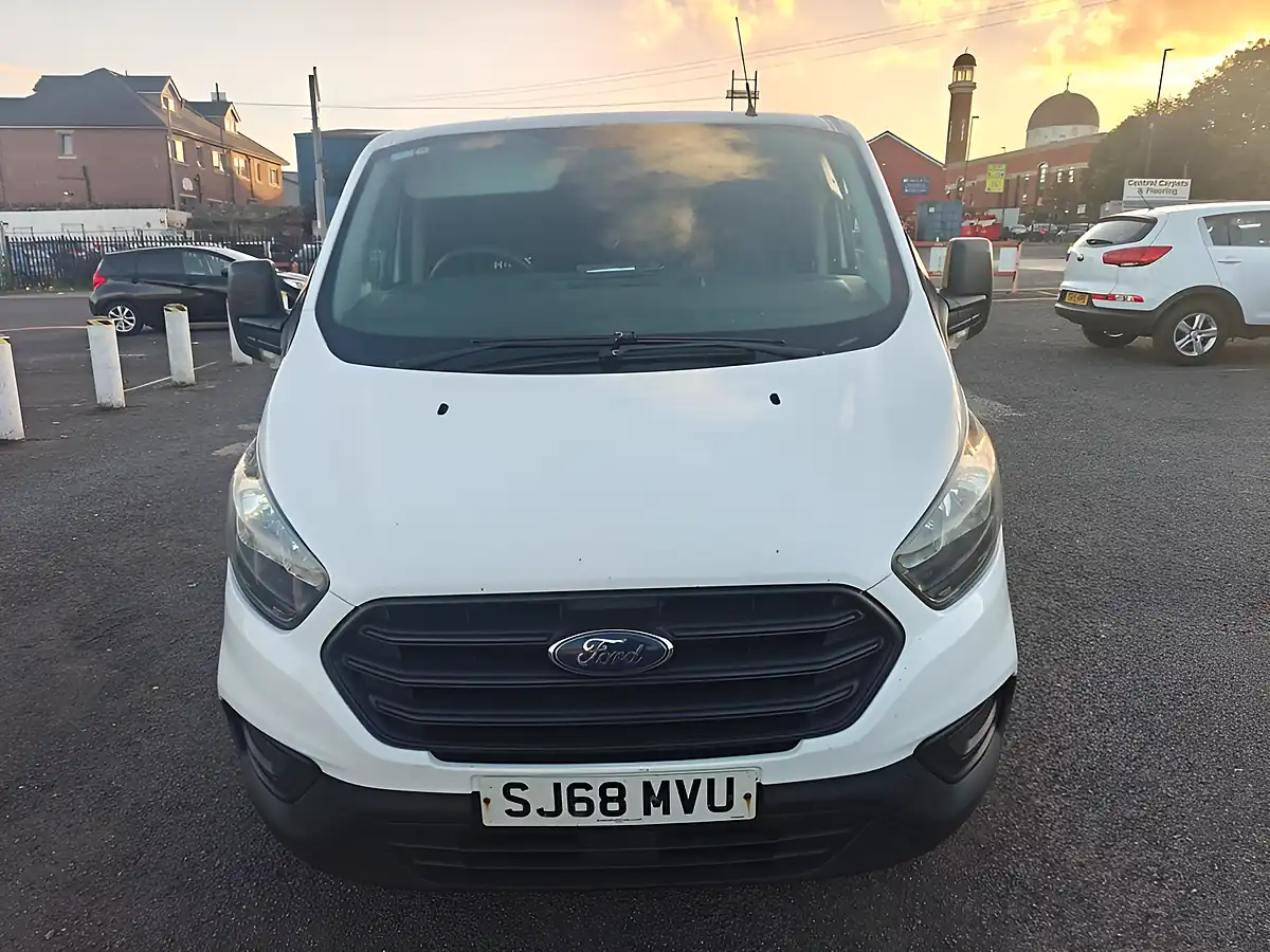Used 2018 Ford Transit Custom Panel Van White - Interior and Exterior details 3