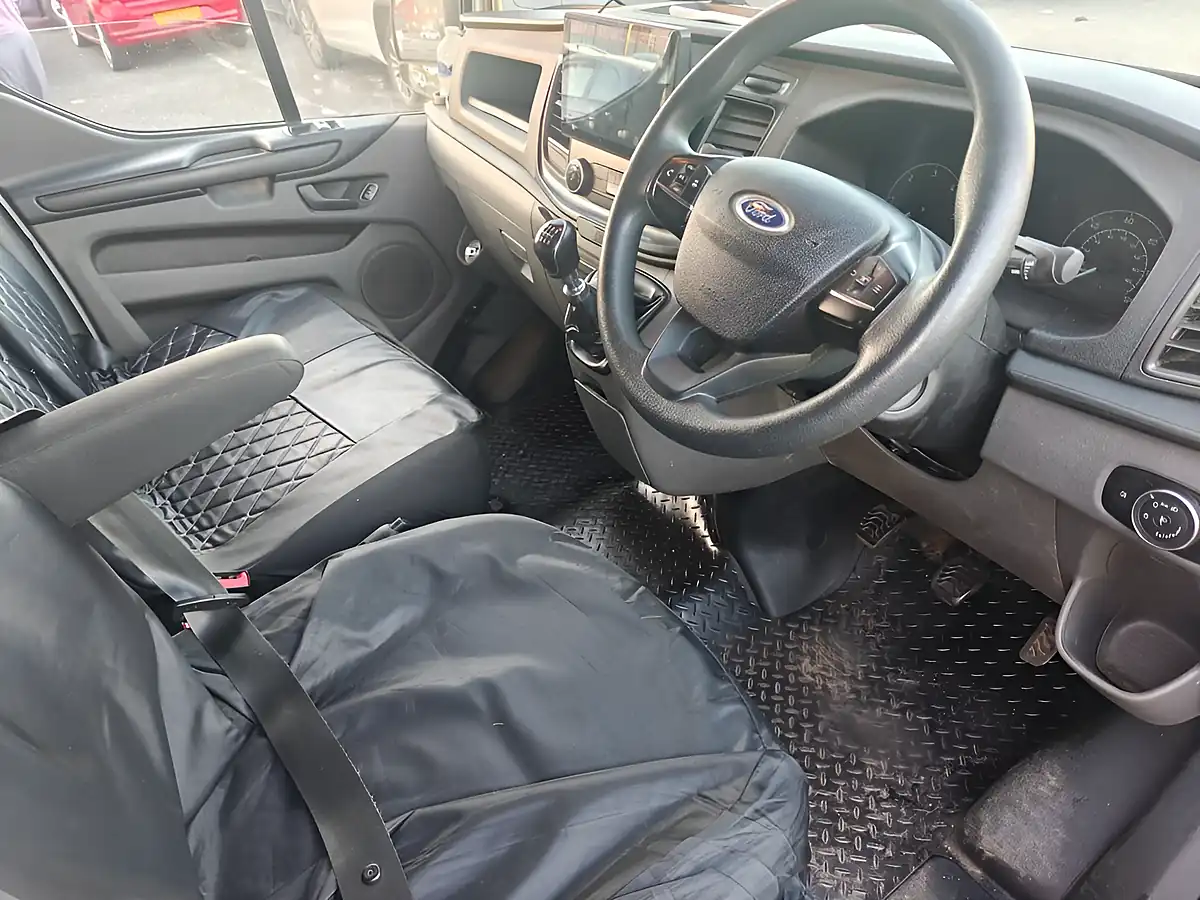 Used 2018 Ford Transit Custom Panel Van White - Interior and Exterior details 6