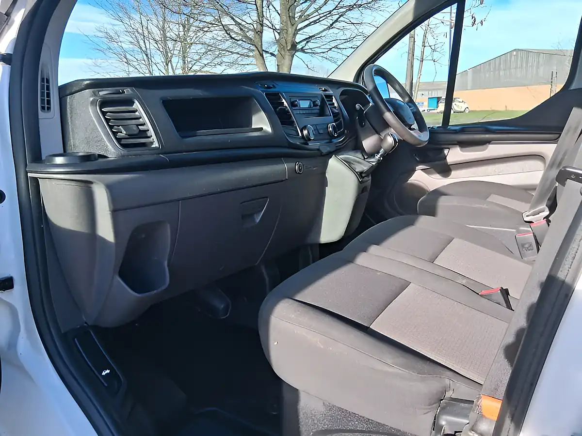 Used 2018 Ford Transit Custom Panel Van White - Interior and Exterior details 11