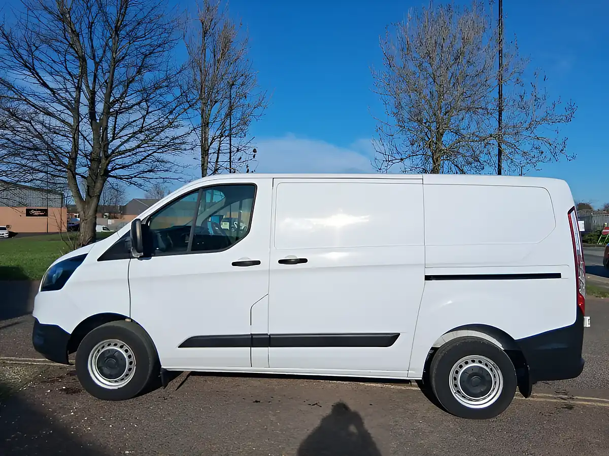 Used 2018 Ford Transit Custom Panel Van White - Interior and Exterior details 2
