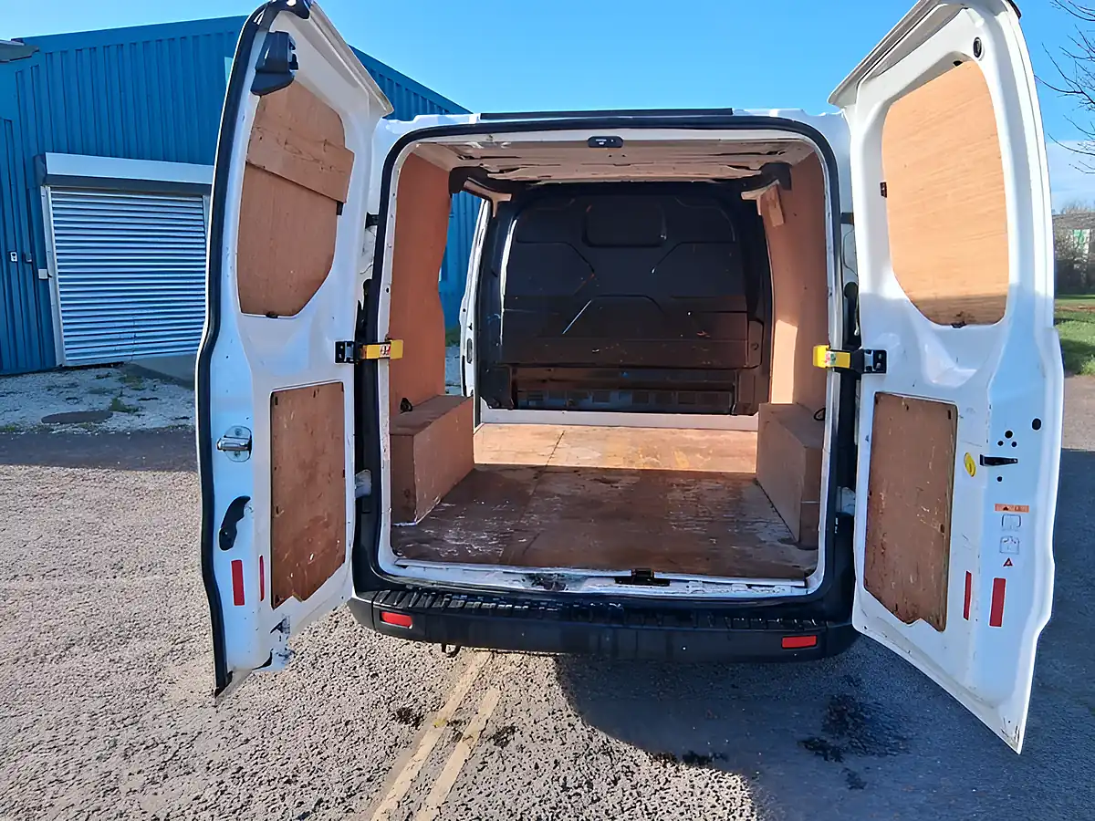 Used 2018 Ford Transit Custom Panel Van White - Interior and Exterior details 9