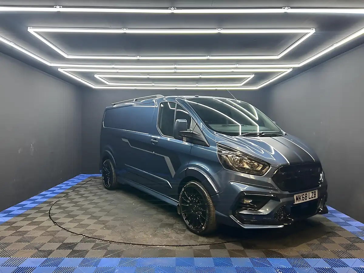 Used 2018 Ford Transit Custom Trend Blue - Interior and Exterior details 3