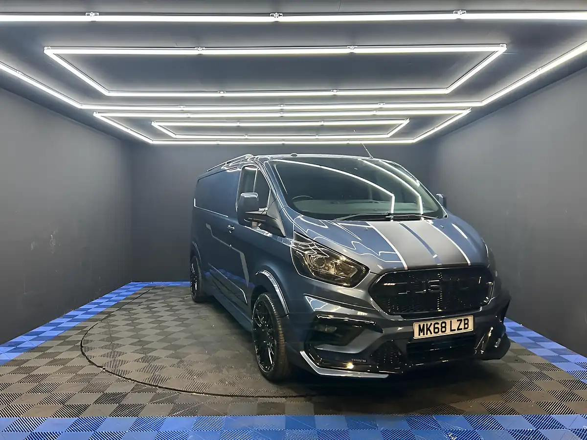 Used 2018 Ford Transit Custom Trend Blue - Interior and Exterior details 4