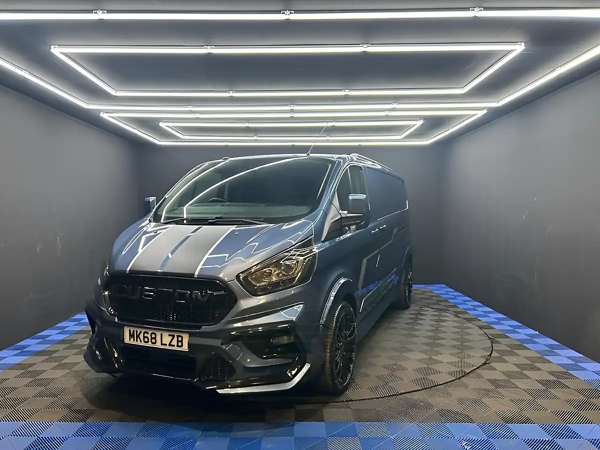 Used 2018 Ford Transit Custom Trend Blue - Interior and Exterior details 8