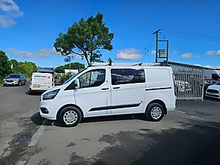 Used 2018 Ford Transit Custom Trend Crew White - Interior and Exterior details 5