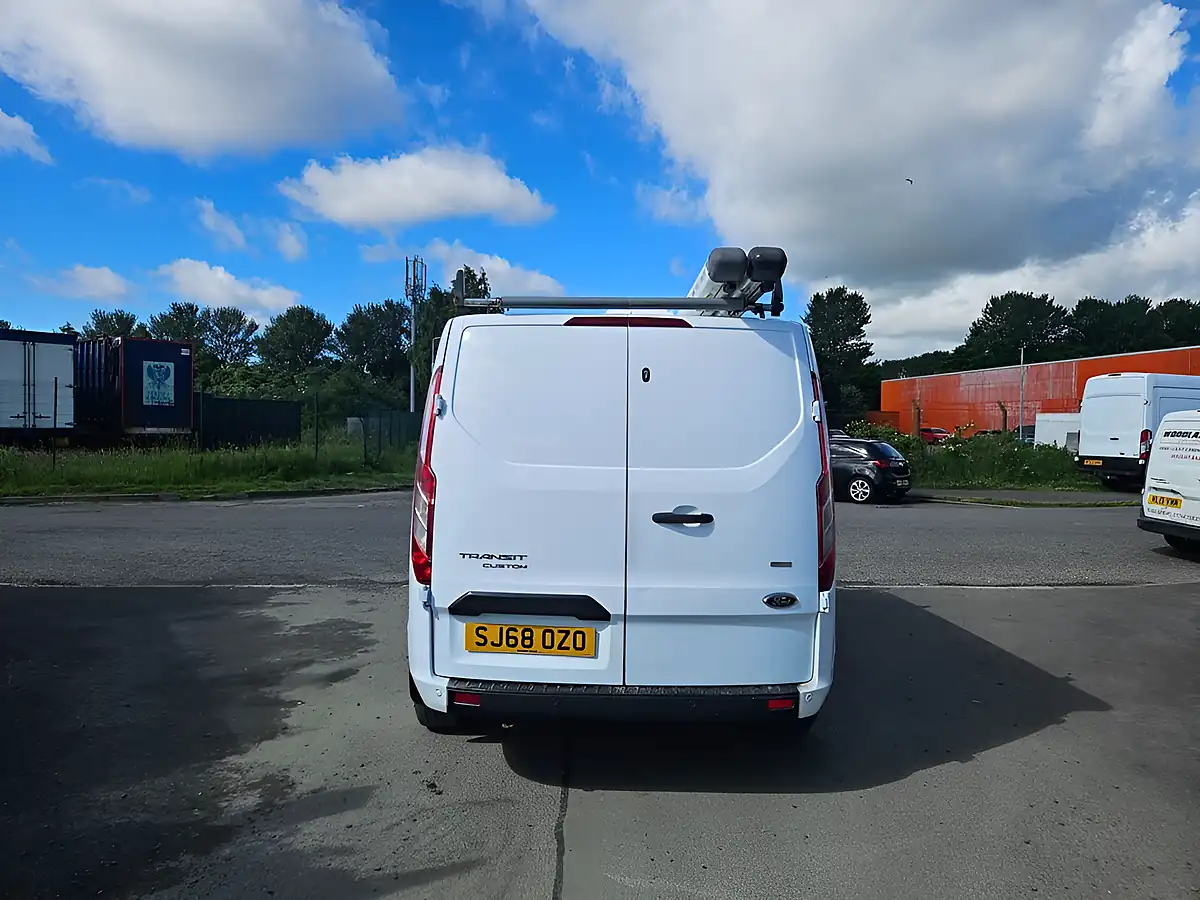 Used 2018 Ford Transit Custom Trend Crew White - Interior and Exterior details 7