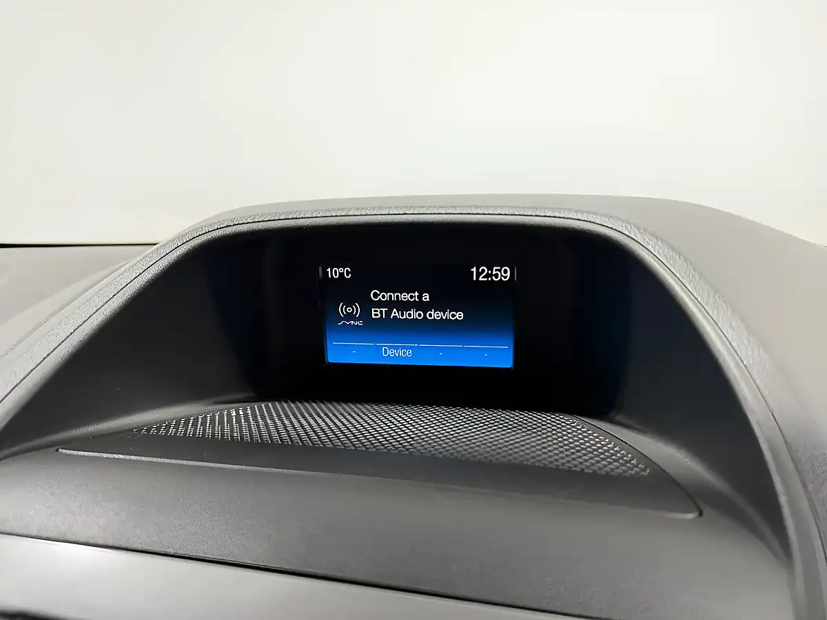 Used 2018 Ford Transit Custom Trend Silver - Interior and Exterior details 16