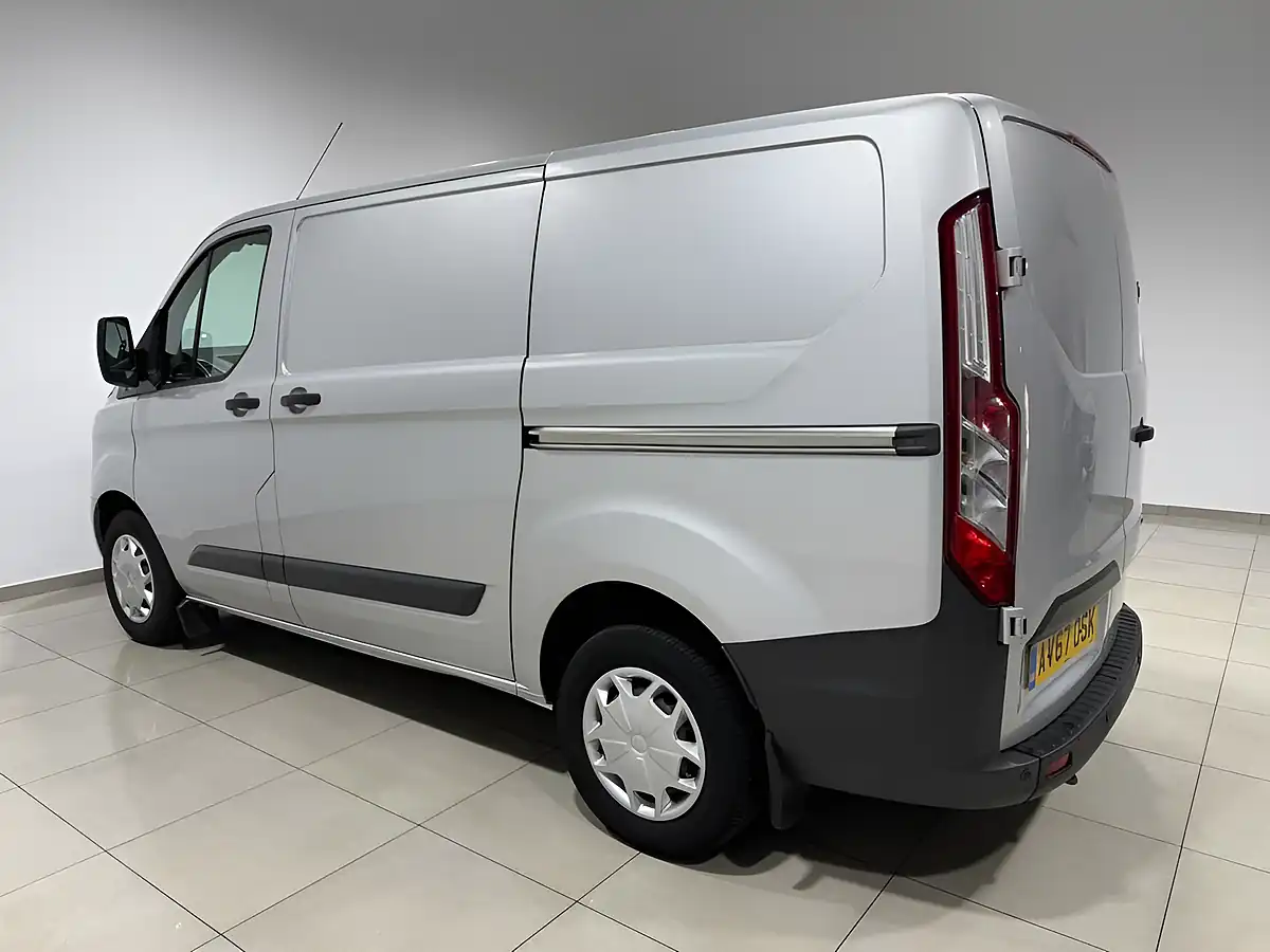 Used 2018 Ford Transit Custom Trend Silver - Interior and Exterior details 8