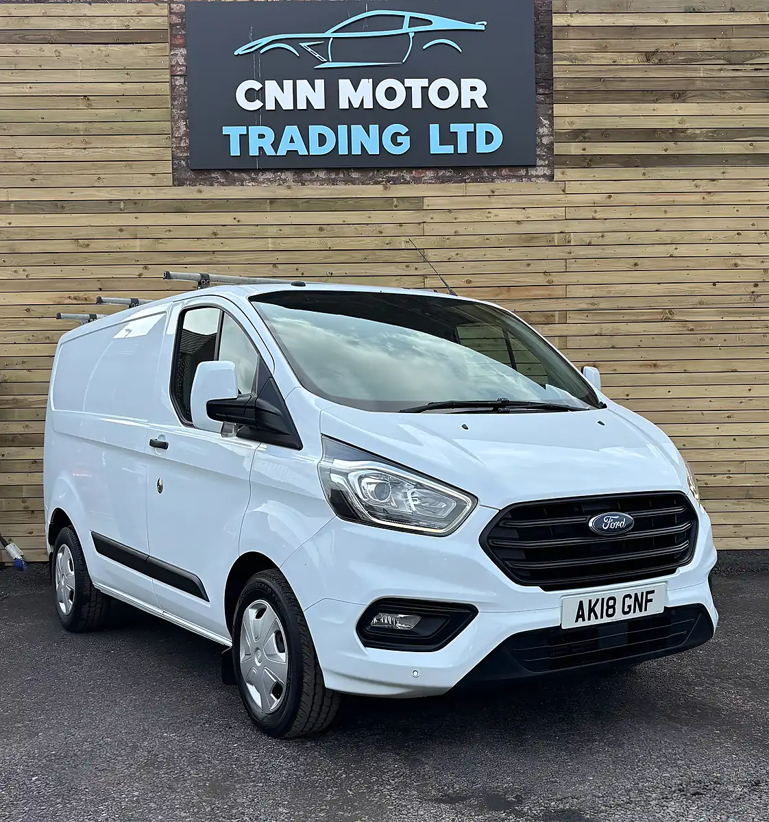 Used 2018 Ford Transit Custom Trend White - Front View