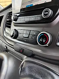 Used 2018 Ford Transit Custom Trend White - Interior and Exterior details 17
