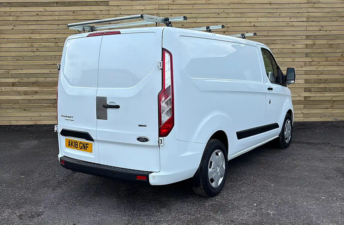 Used 2018 Ford Transit Custom Trend White - Interior and Exterior details 3