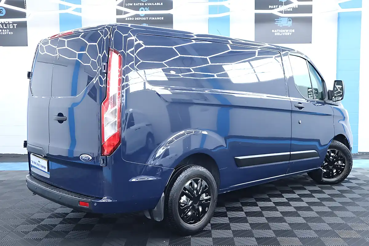 Used 2018 Ford Transit Custom Trend White - Interior and Exterior details 10