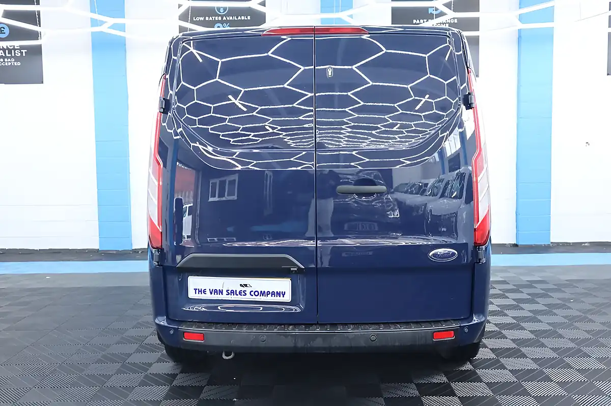 Used 2018 Ford Transit Custom Trend White - Interior and Exterior details 11