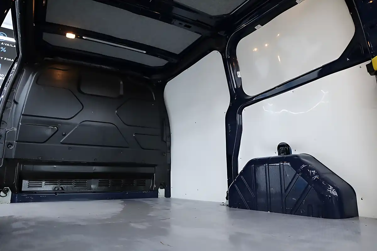 Used 2018 Ford Transit Custom Trend White - Interior and Exterior details 12