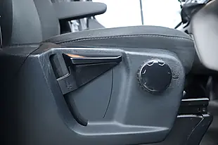 Used 2018 Ford Transit Custom Trend White - Interior and Exterior details 16
