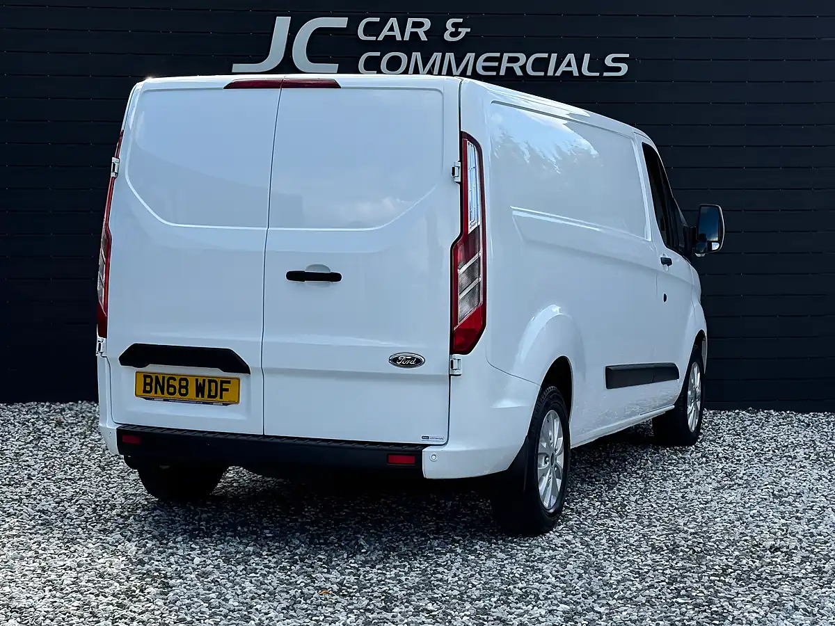 Used 2018 Ford Transit Custom Trend White - Interior and Exterior details 3