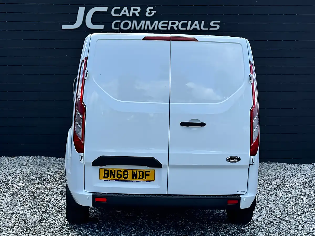 Used 2018 Ford Transit Custom Trend White - Interior and Exterior details 4