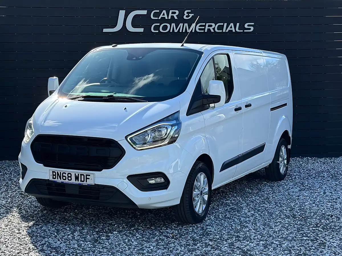 Used 2018 Ford Transit Custom Trend White - Interior and Exterior details 8