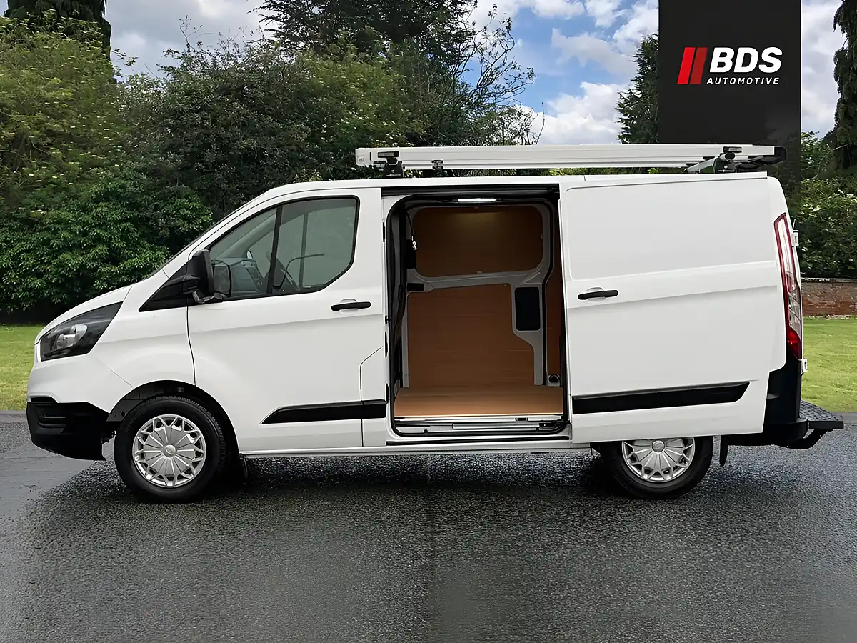 Used 2018 Ford Transit Custom Twin Sliding Side Door White - Interior and Exterior details 10