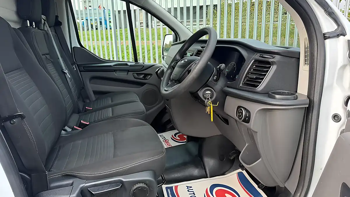 Used 2018 Ford Transit Custom Twin Sliding Side Door White - Interior and Exterior details 13
